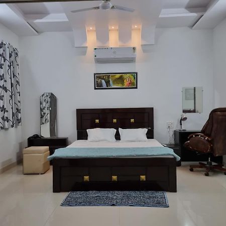 Leela Homestay Jabalpur - Lily - 2 Bhk Luxury Appartment Exteriér fotografie