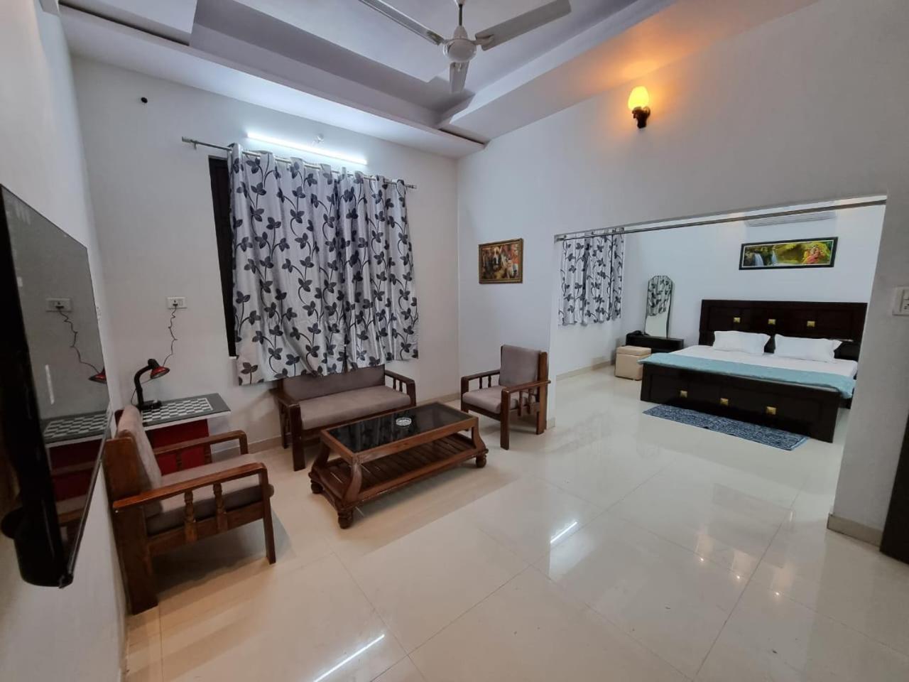 Leela Homestay Jabalpur - Lily - 2 Bhk Luxury Appartment Exteriér fotografie
