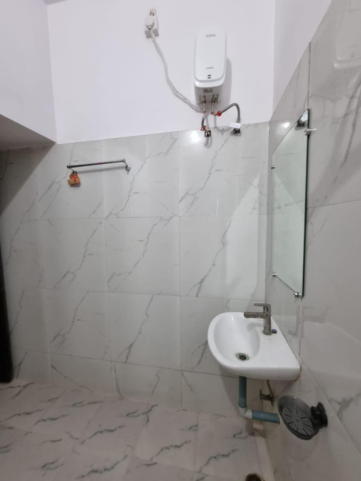 Leela Homestay Jabalpur - Lily - 2 Bhk Luxury Appartment Exteriér fotografie