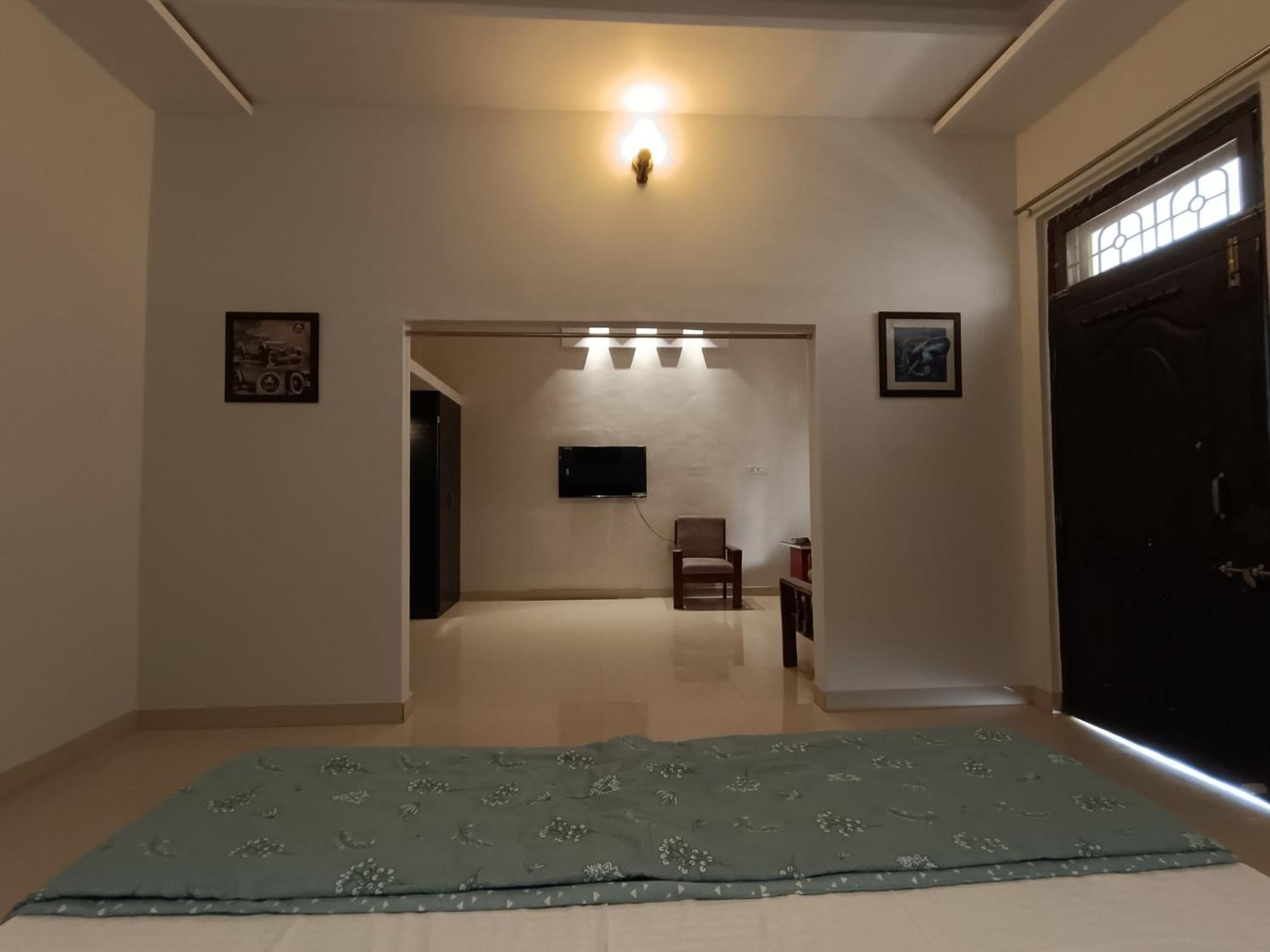 Leela Homestay Jabalpur - Lily - 2 Bhk Luxury Appartment Exteriér fotografie