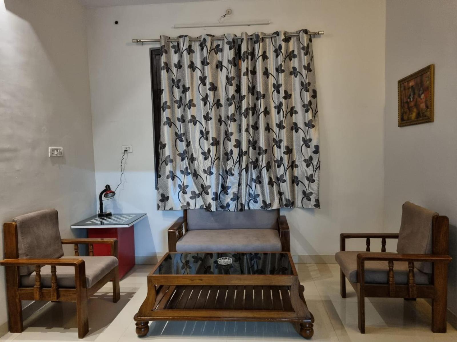 Leela Homestay Jabalpur - Lily - 2 Bhk Luxury Appartment Exteriér fotografie